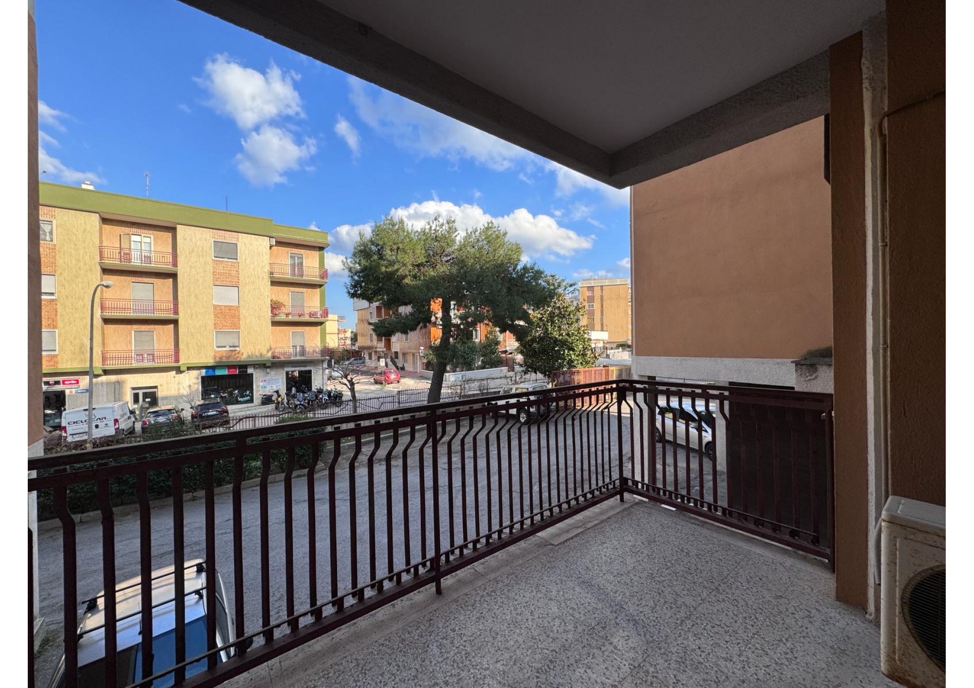 Dettaglio VIA LUPO PROTOSPATA 135 mq CON GARAGE Agenzie